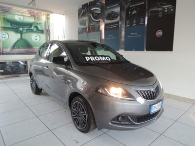 Lancia Ypsilon 1.0 FireFly 5 porte S&S Hybrid Ecochic Gold usata