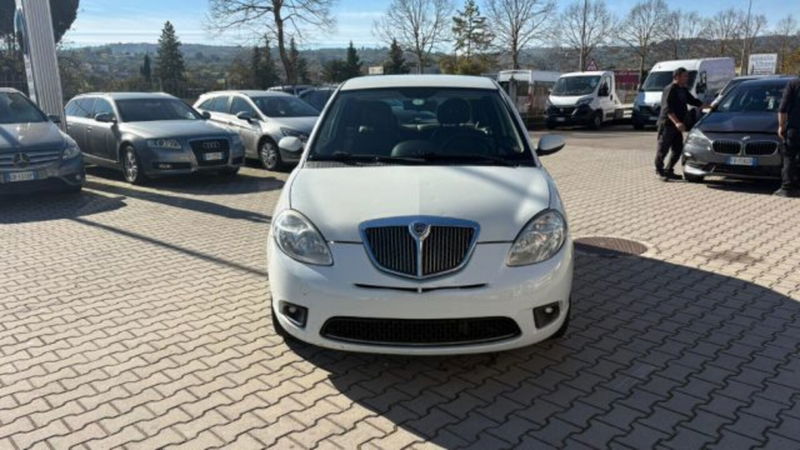 Lancia Ypsilon 1.3 MJT 75 CV Platino