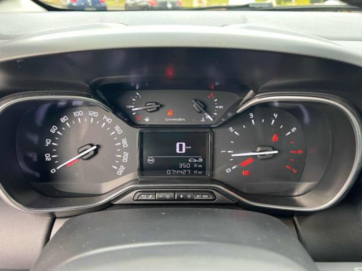Citroen C3 Aircross BlueHDi 110 S&S Shine (8)