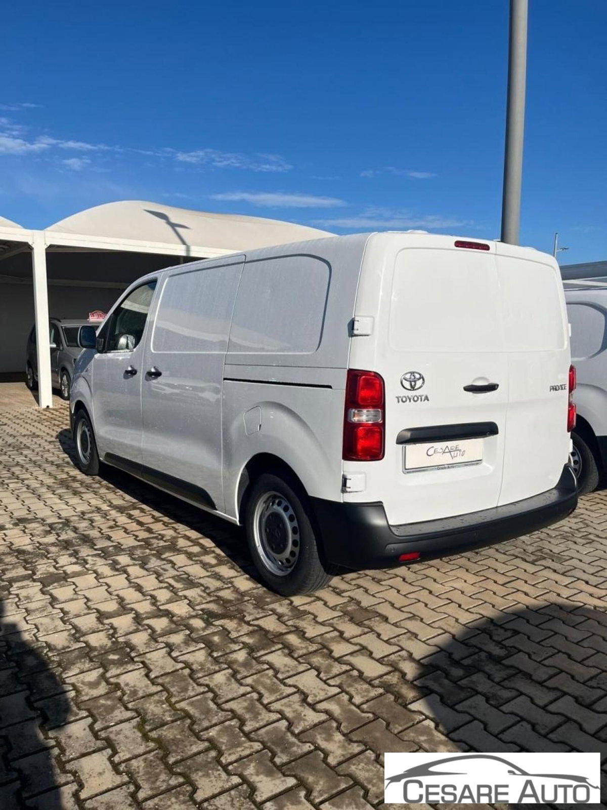 Toyota Proace Verso Verso 1.6D L0 S Comfort (4)