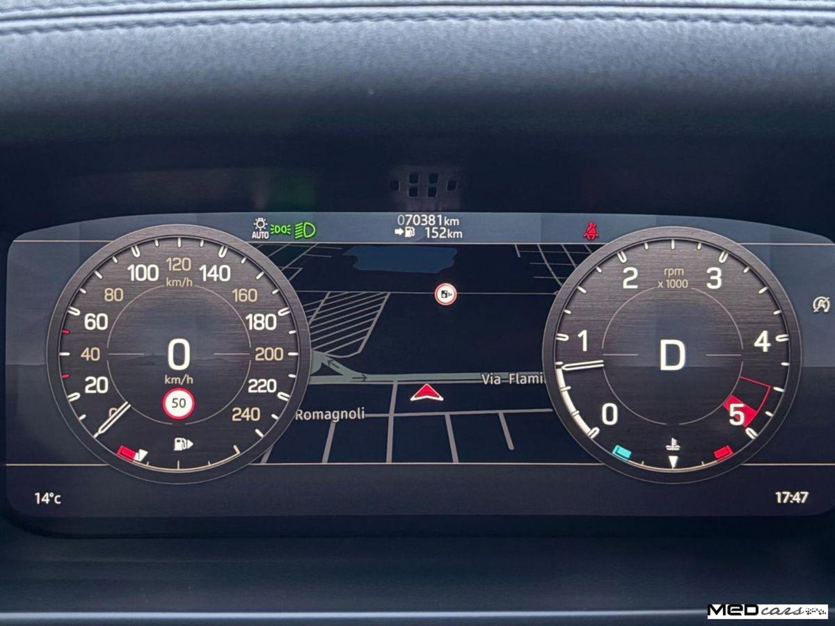 Land Rover Defender 110 2.0 SD4 240CV AWD Auto SE (12)