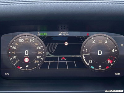 Land Rover Defender 110 2.0 SD4 240CV AWD Auto SE (12)