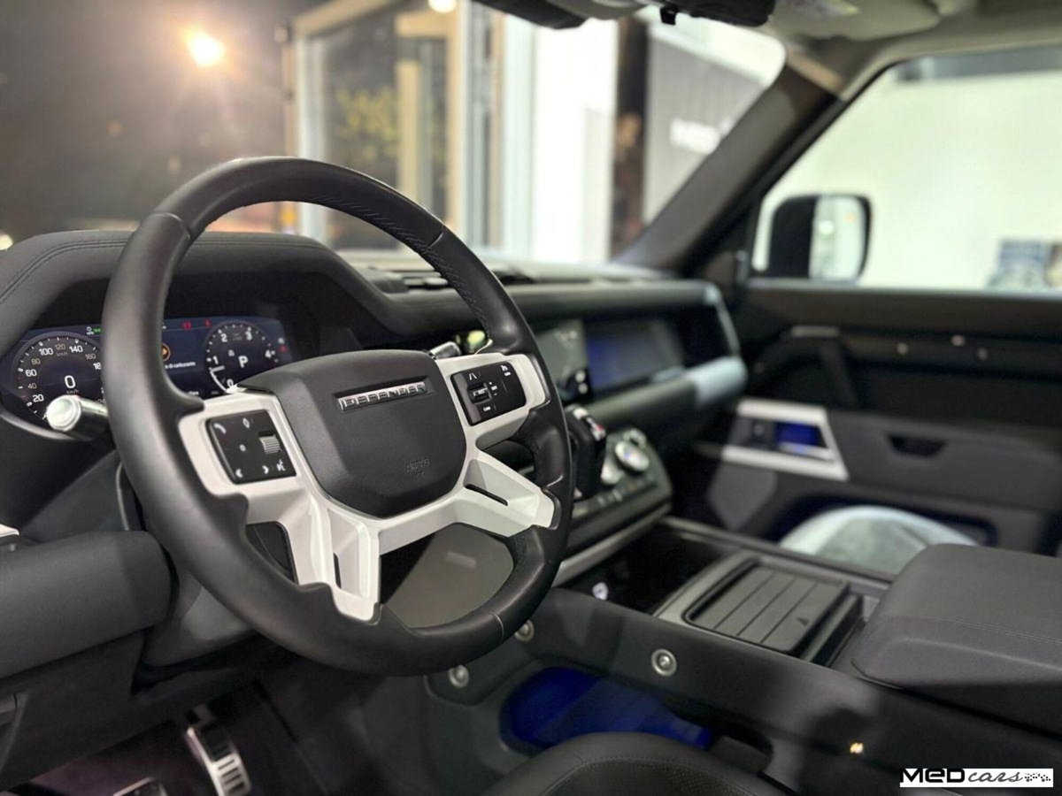 Land Rover Defender 110 2.0 SD4 240CV AWD Auto SE (13)