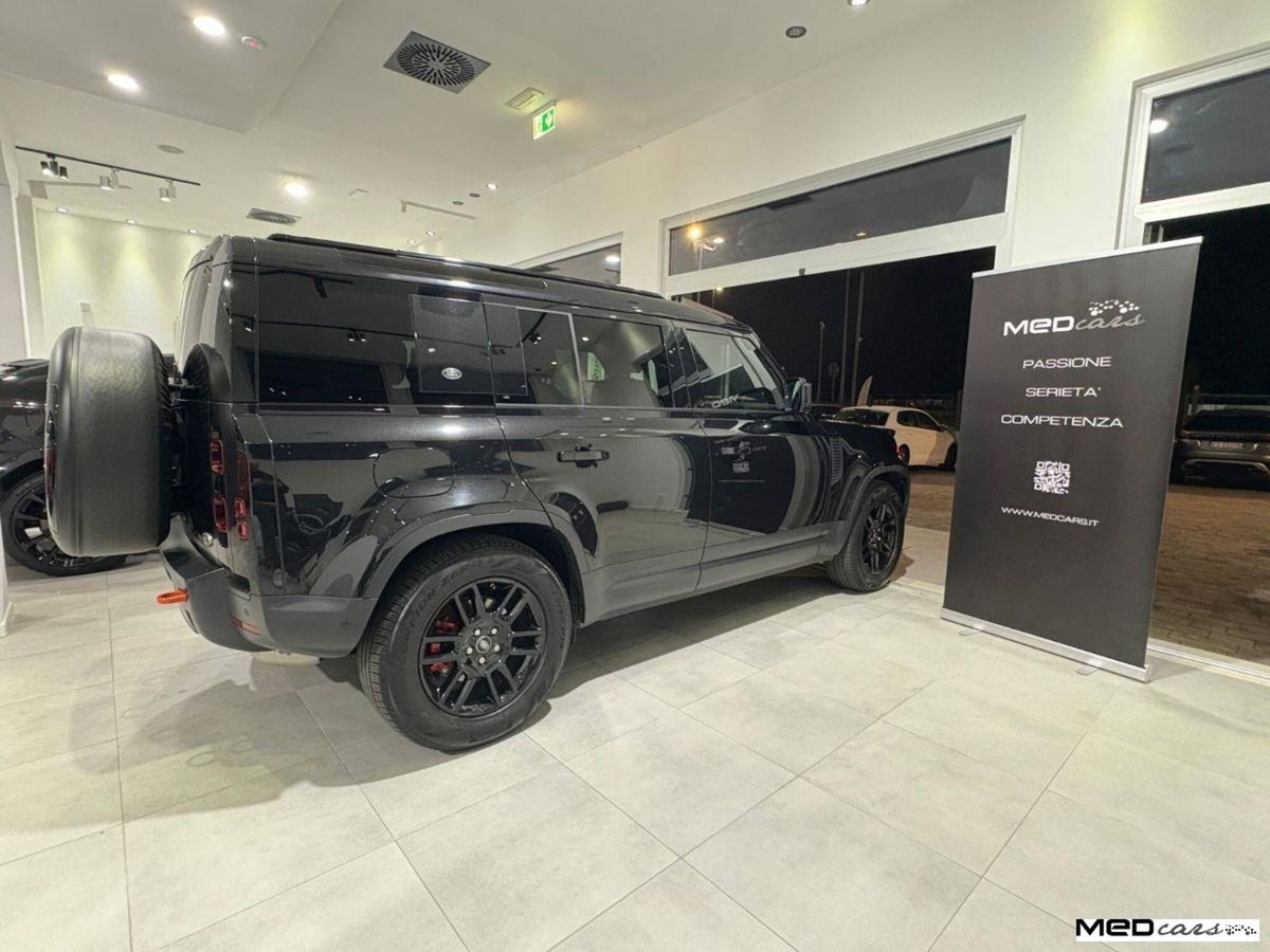 Land Rover Defender 110 2.0 SD4 240CV AWD Auto SE (7)