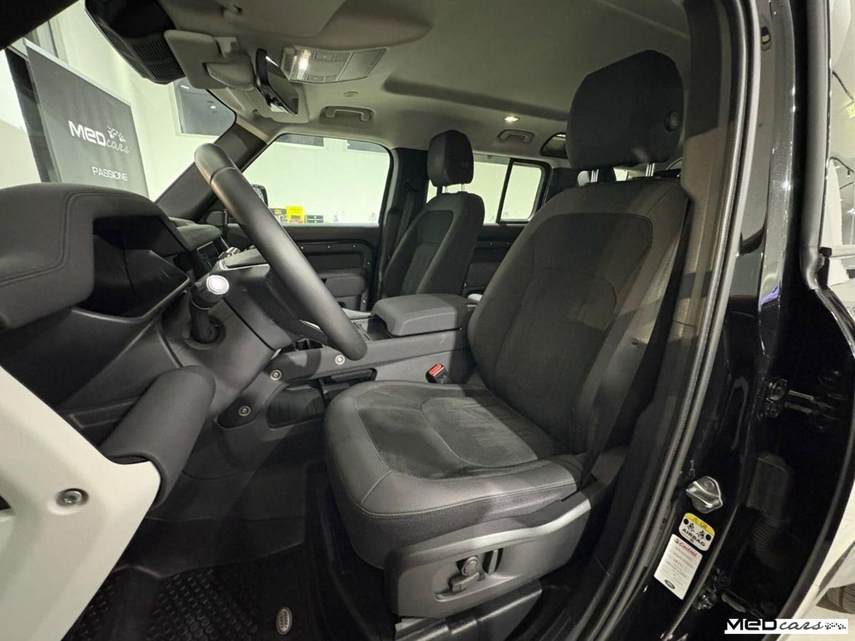 Land Rover Defender 110 2.0 SD4 240CV AWD Auto SE (9)