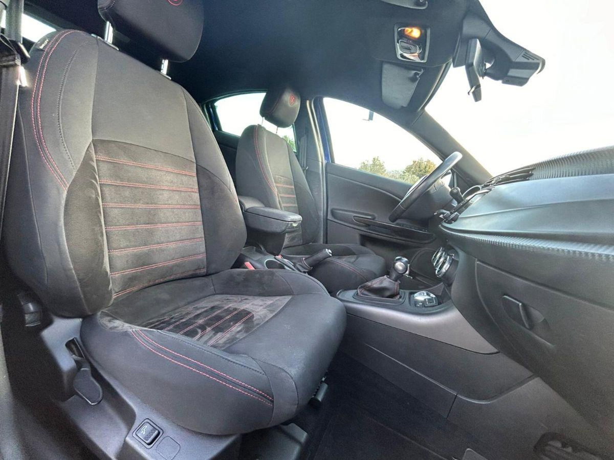 Alfa Romeo Giulietta 1.6 JTDm Sport 120cv tct my18 (9)