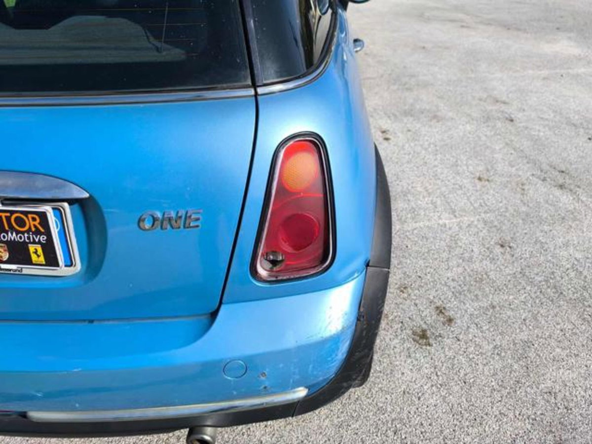 MINI Mini 1.6 16V One (9)