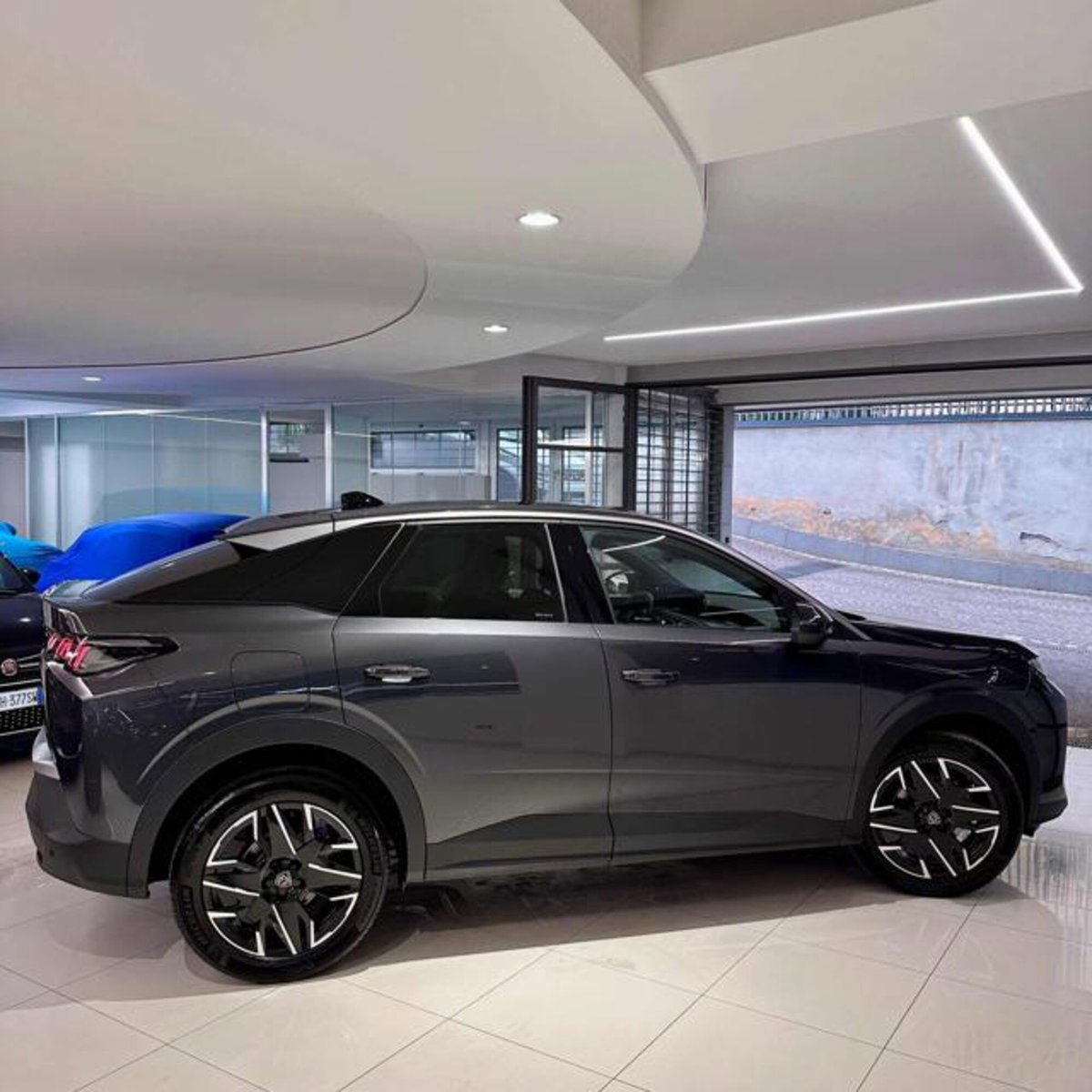 Peugeot 3008 1.2 hybrid Allure Business 145cv e-dcs6 (14)