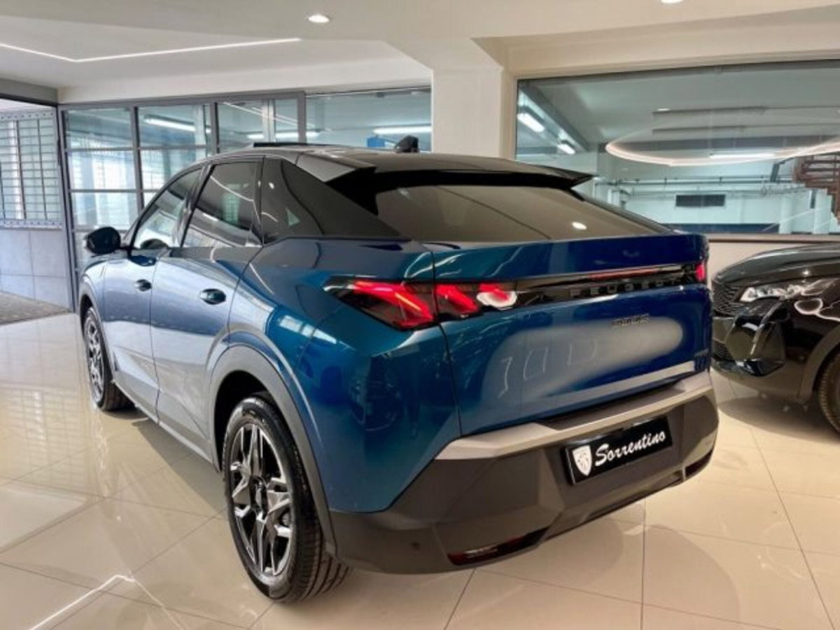 Peugeot 3008 1.2 hybrid GT Exclusive 145cv e-dcs6 (9)