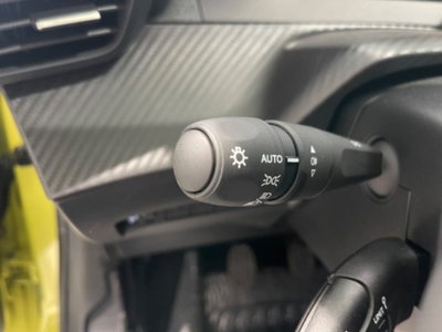 Peugeot 208 1.2 puretech Active s&s 100cv (17)