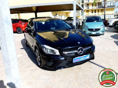 Mercedes-Benz CLA Shooting Brake 200 d Sport usata