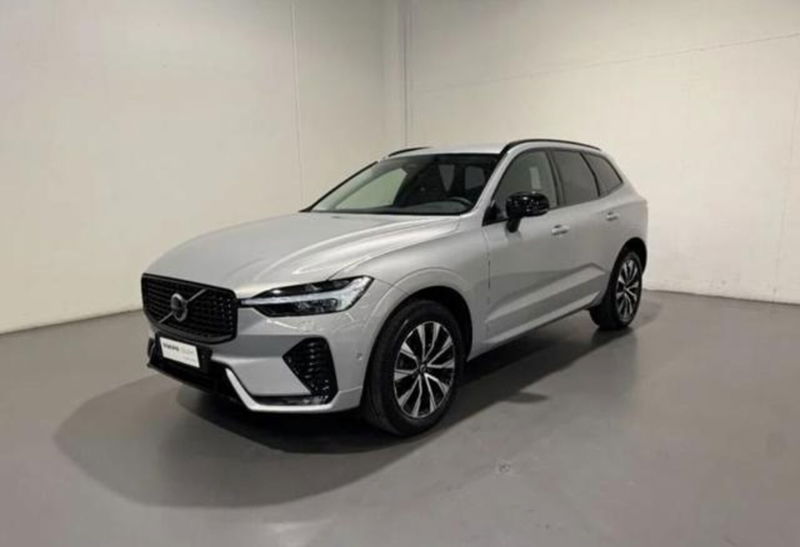 Volvo XC60 B4 (d) AWD automatico Plus Dark