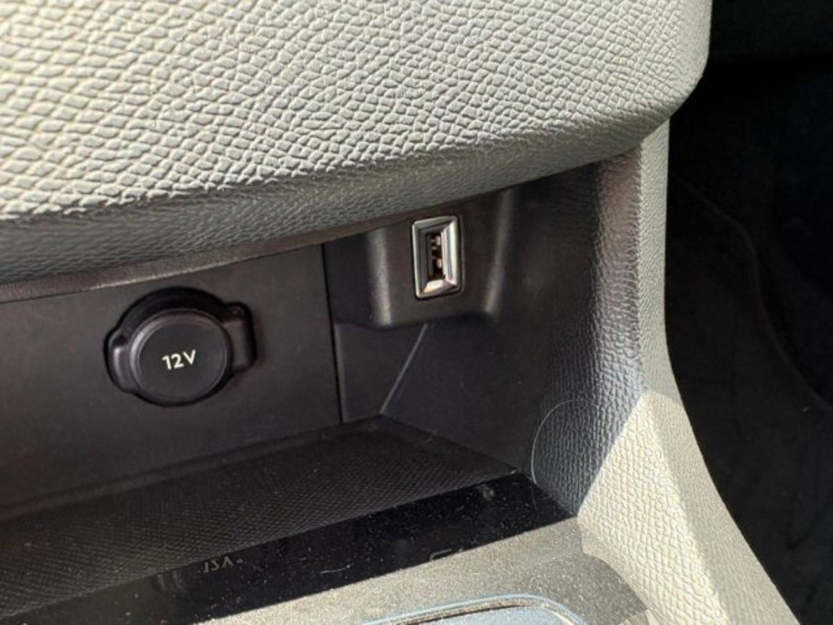 Peugeot 308 BlueHDi 130 S&S Business (11)