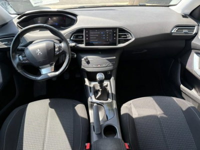 Peugeot 308 BlueHDi 130 S&S Business (7)