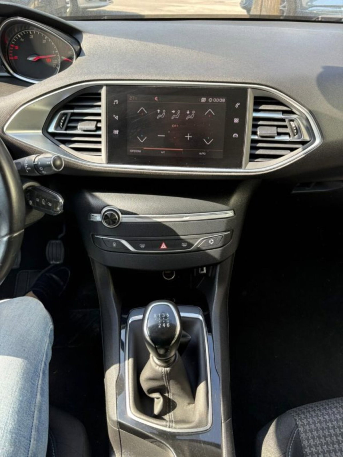 Peugeot 308 SW BlueHDi 130 S&S Business (10)