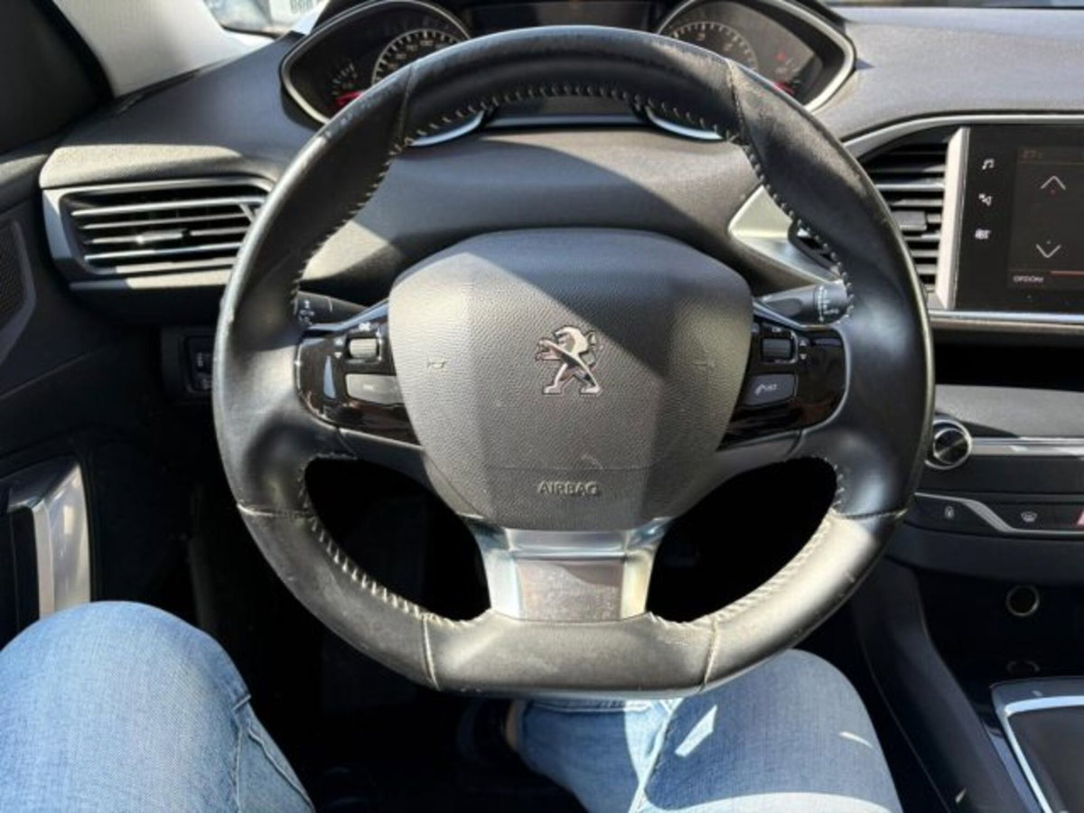 Peugeot 308 SW BlueHDi 130 S&S Business (12)
