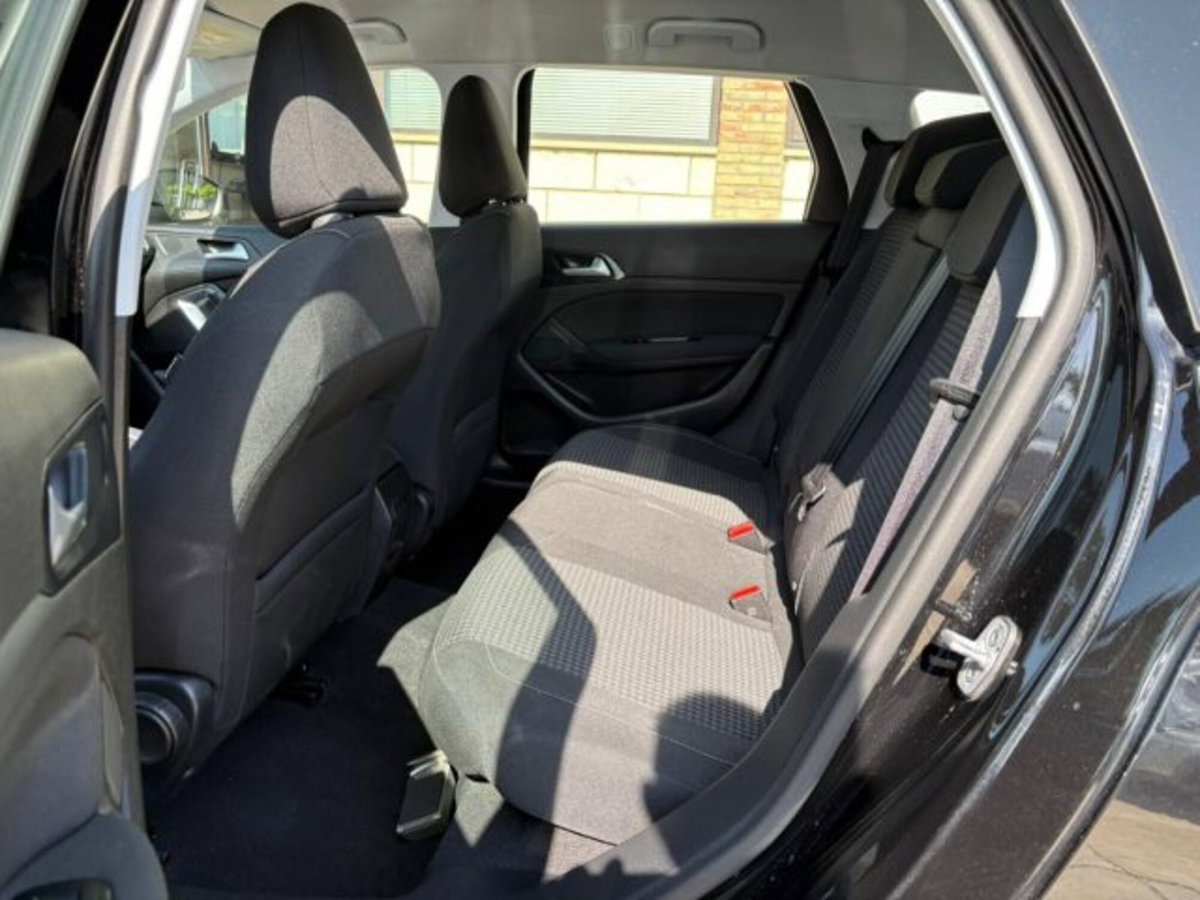Peugeot 308 SW BlueHDi 130 S&S Business (8)