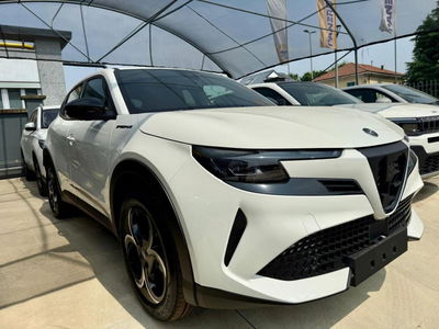 Alfa Romeo Junior 1.2 ibrida Speciale 145cv edct6 nuova