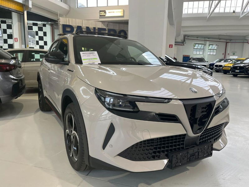 Alfa Romeo Junior 1.2 ibrida Speciale 145cv edct6