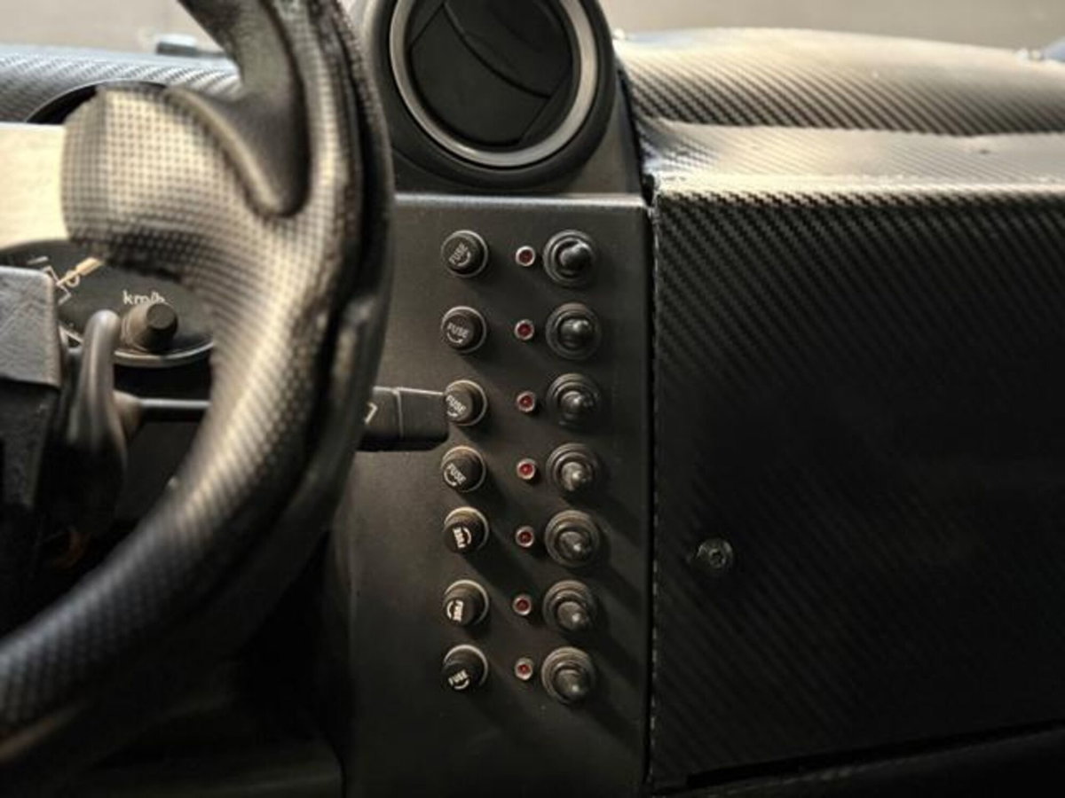 Land Rover Defender 90 2.0 SD4 AWD Auto (10)