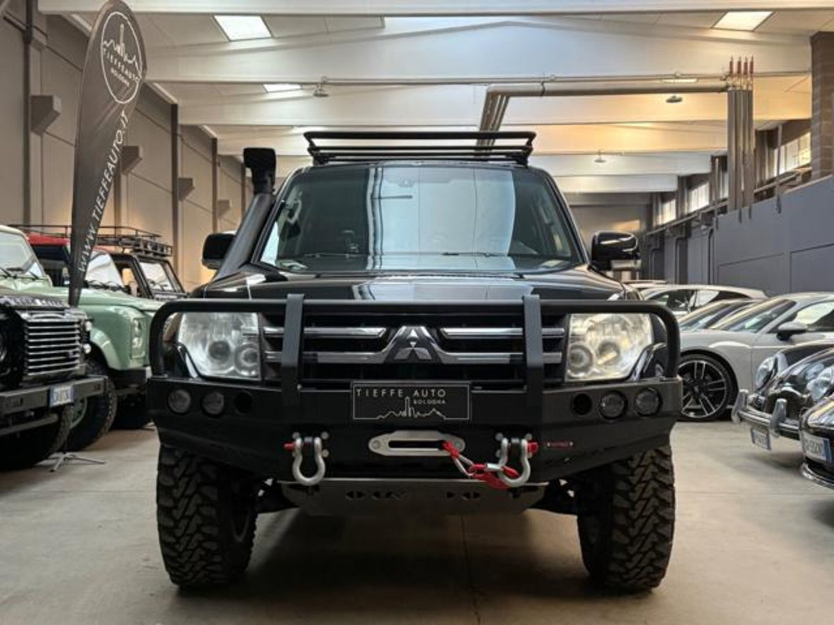 Mitsubishi Pajero 3.8 V6 24V aut. 5p. Instyle (2)