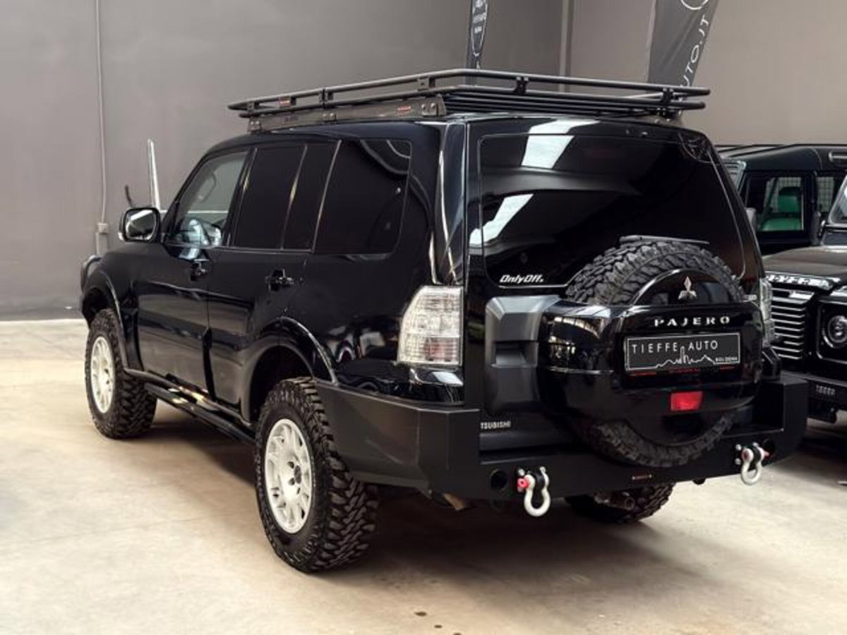 Mitsubishi Pajero 3.8 V6 24V aut. 5p. Instyle (6)