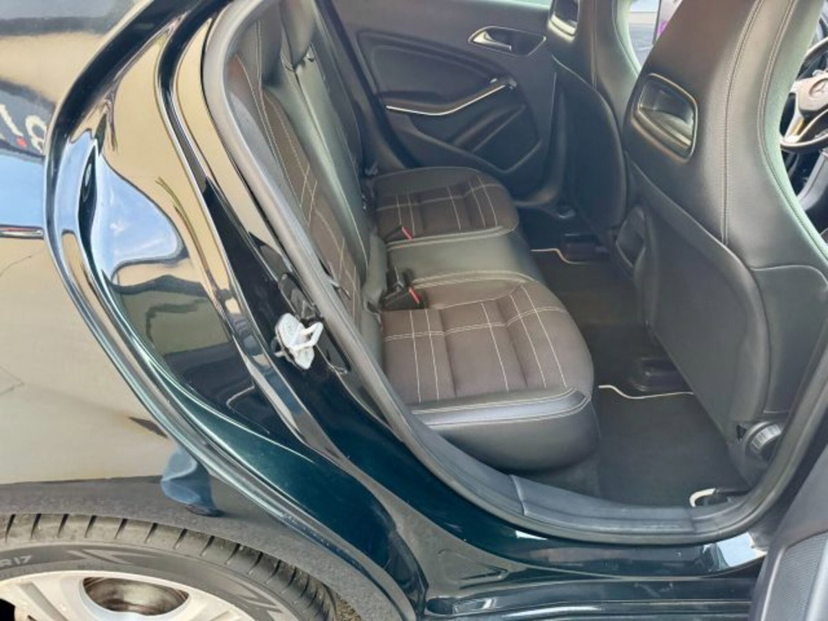 Mercedes-Benz Classe A 180 CDI Automatic Sport (10)