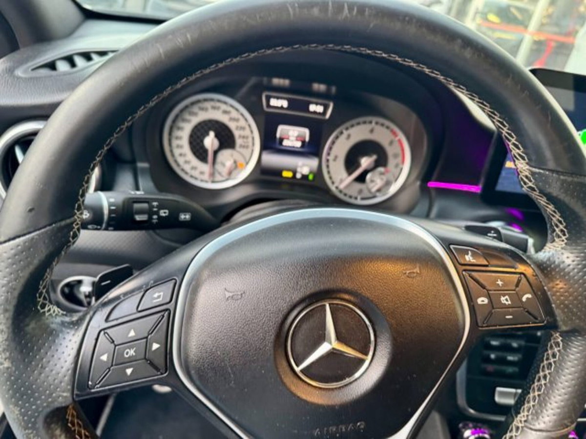 Mercedes-Benz Classe A 180 CDI Automatic Sport (14)