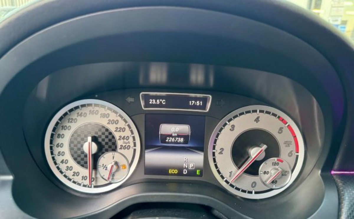 Mercedes-Benz Classe A 180 CDI Automatic Sport (16)