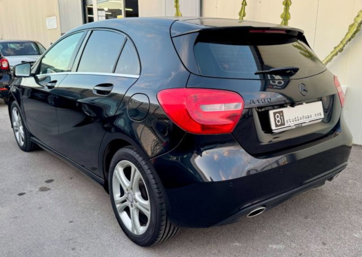 Mercedes-Benz Classe A 180 CDI Automatic Sport (2)