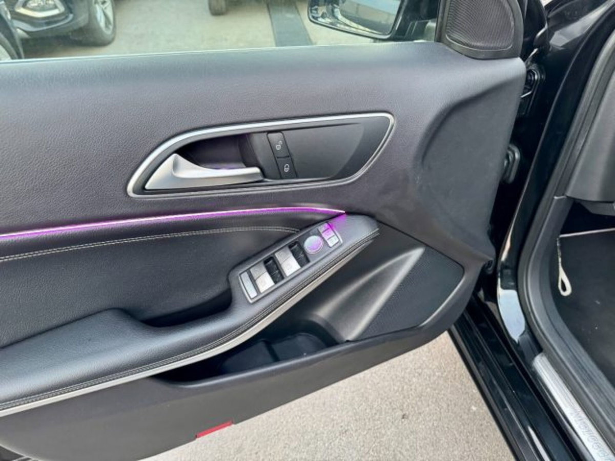 Mercedes-Benz Classe A 180 CDI Automatic Sport (20)