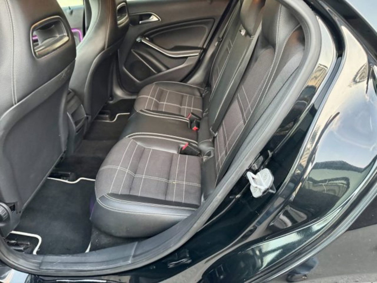 Mercedes-Benz Classe A 180 CDI Automatic Sport (9)