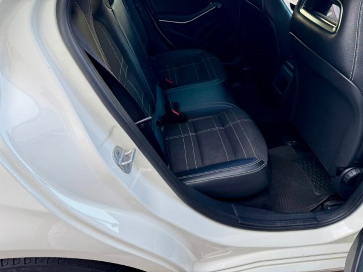Mercedes-Benz Classe A 180 d Automatic Sport (10)