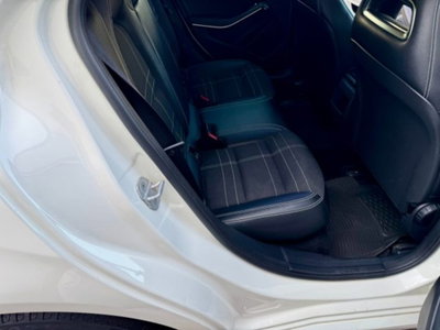 Mercedes-Benz Classe A 180 d Automatic Sport (10)