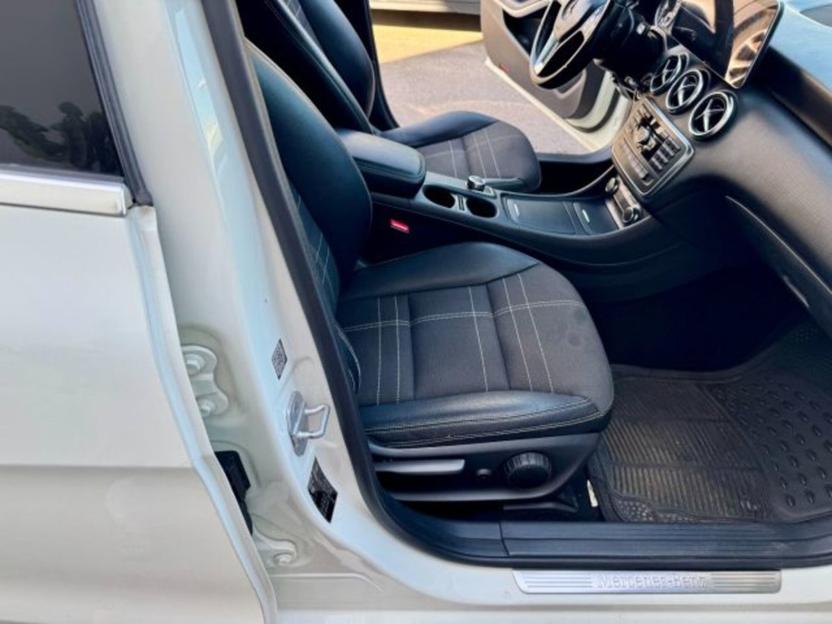 Mercedes-Benz Classe A 180 d Automatic Sport (11)