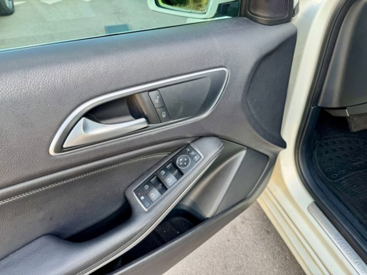 Mercedes-Benz Classe A 180 d Automatic Sport (20)