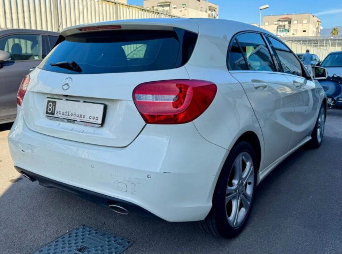 Mercedes-Benz Classe A 180 d Automatic Sport (4)