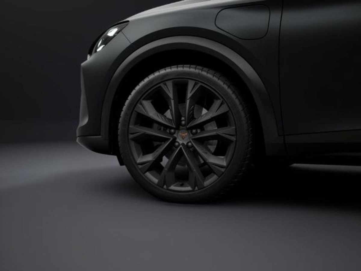 Cupra Formentor 1.5 e-hybrid Dark Stone 204cv dsg (2)