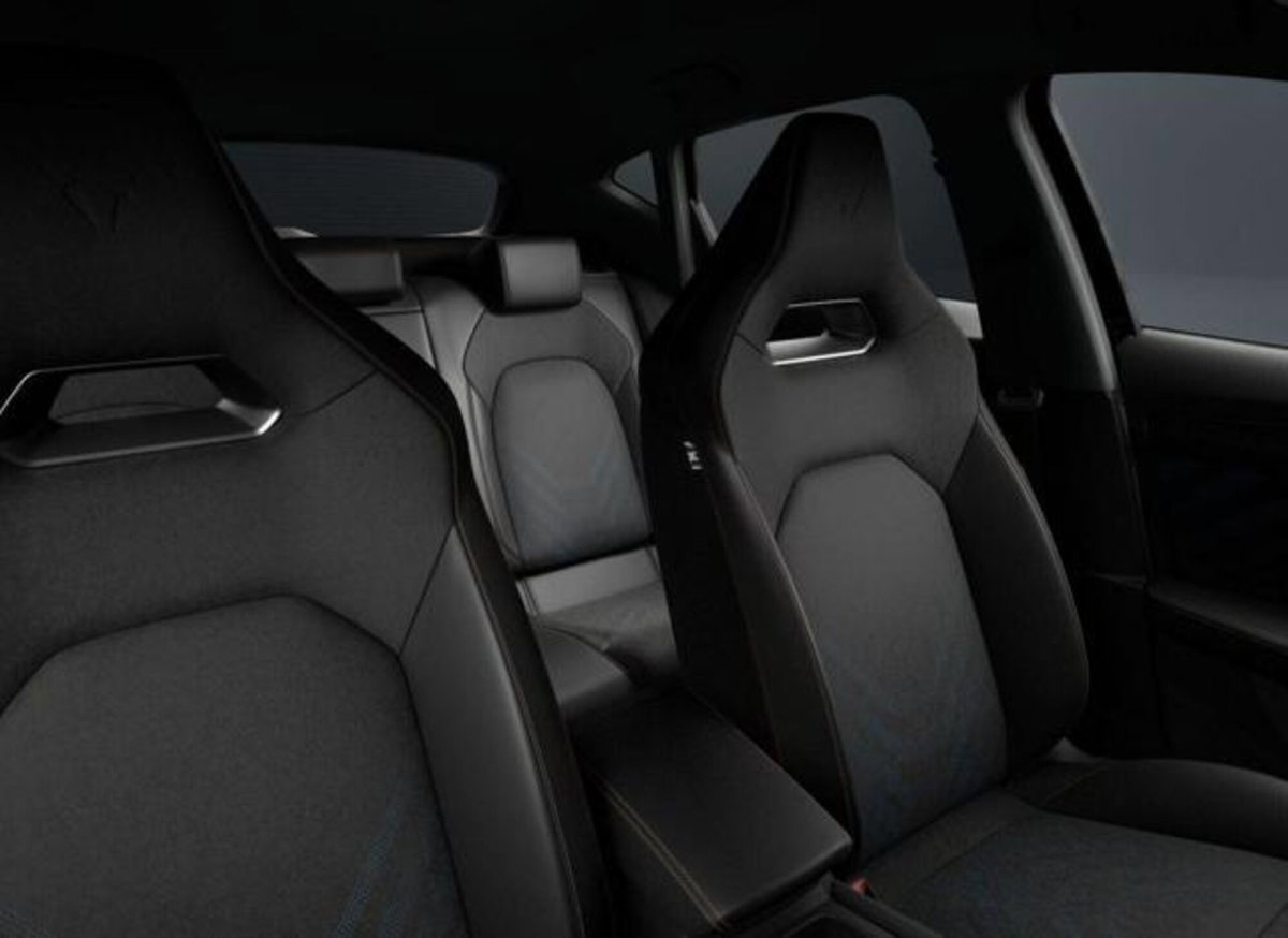 Cupra Formentor 1.5 e-hybrid Dark Stone 204cv dsg (5)
