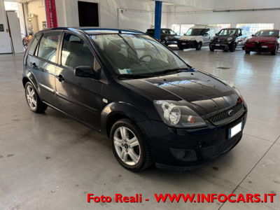 Ford Fiesta 1.4 TDCi 68CV 5 porte Titanium usata