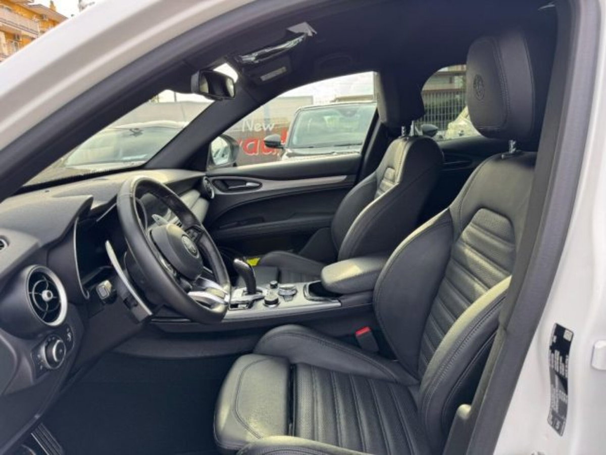 Alfa Romeo Stelvio Stelvio 2.2 Turbodiesel 210 CV AT8 Q4 Veloce (11)