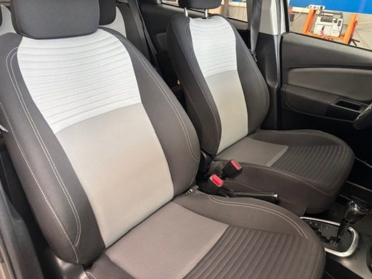 Toyota Yaris 1.5 Hybrid 5 porte Active (11)