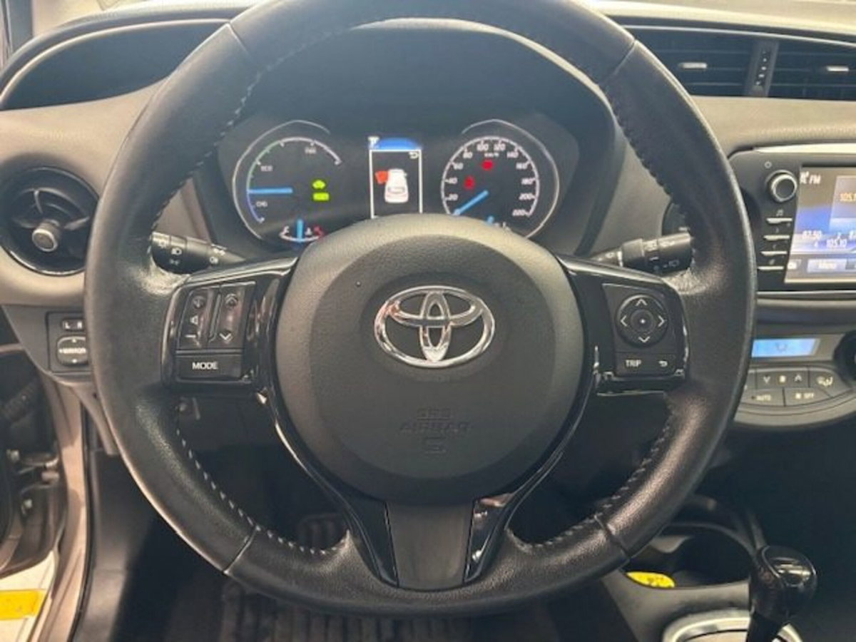 Toyota Yaris 1.5 Hybrid 5 porte Active (12)