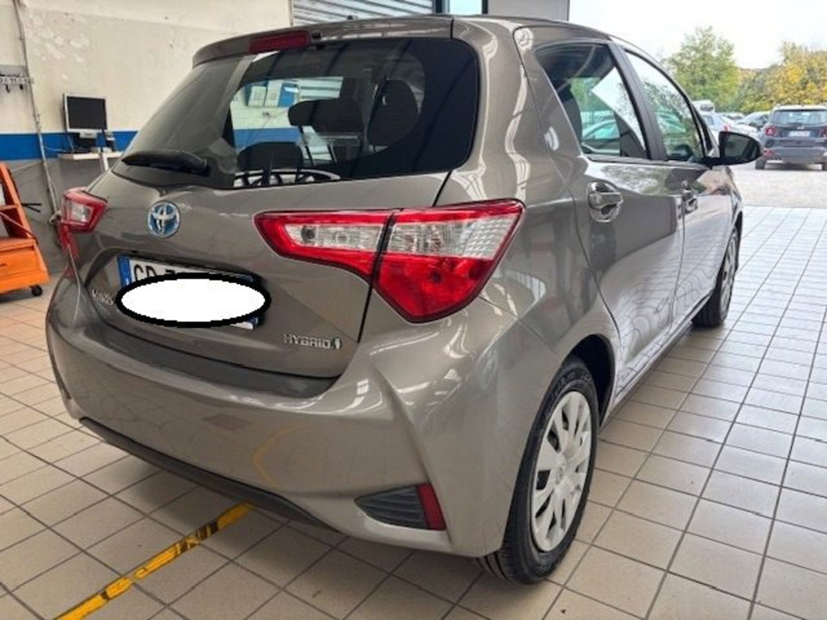 Toyota Yaris 1.5 Hybrid 5 porte Active (5)