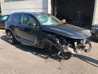 Volvo XC40 T4 Geartronic Momentum usata