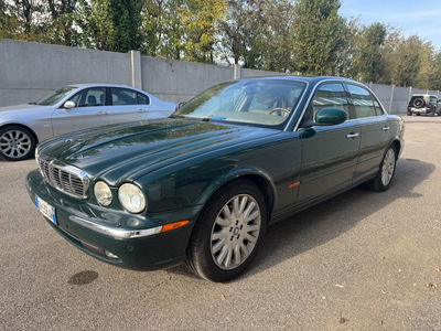 Jaguar XJ 4.2 V8 cat Executive usata