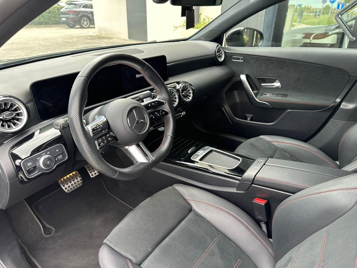 Mercedes-Benz Classe A 180 d Automatic Premium (5)