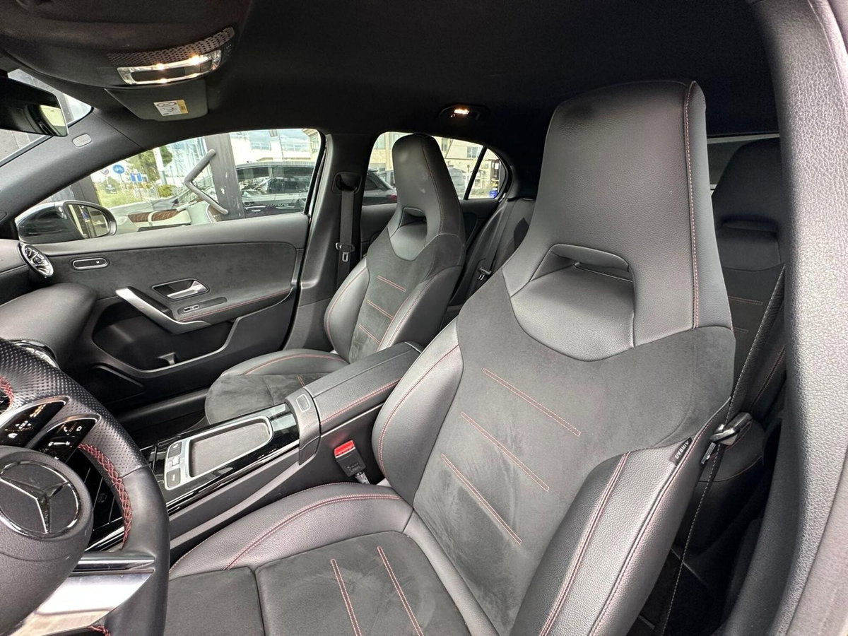 Mercedes-Benz Classe A 180 d Automatic Premium (7)