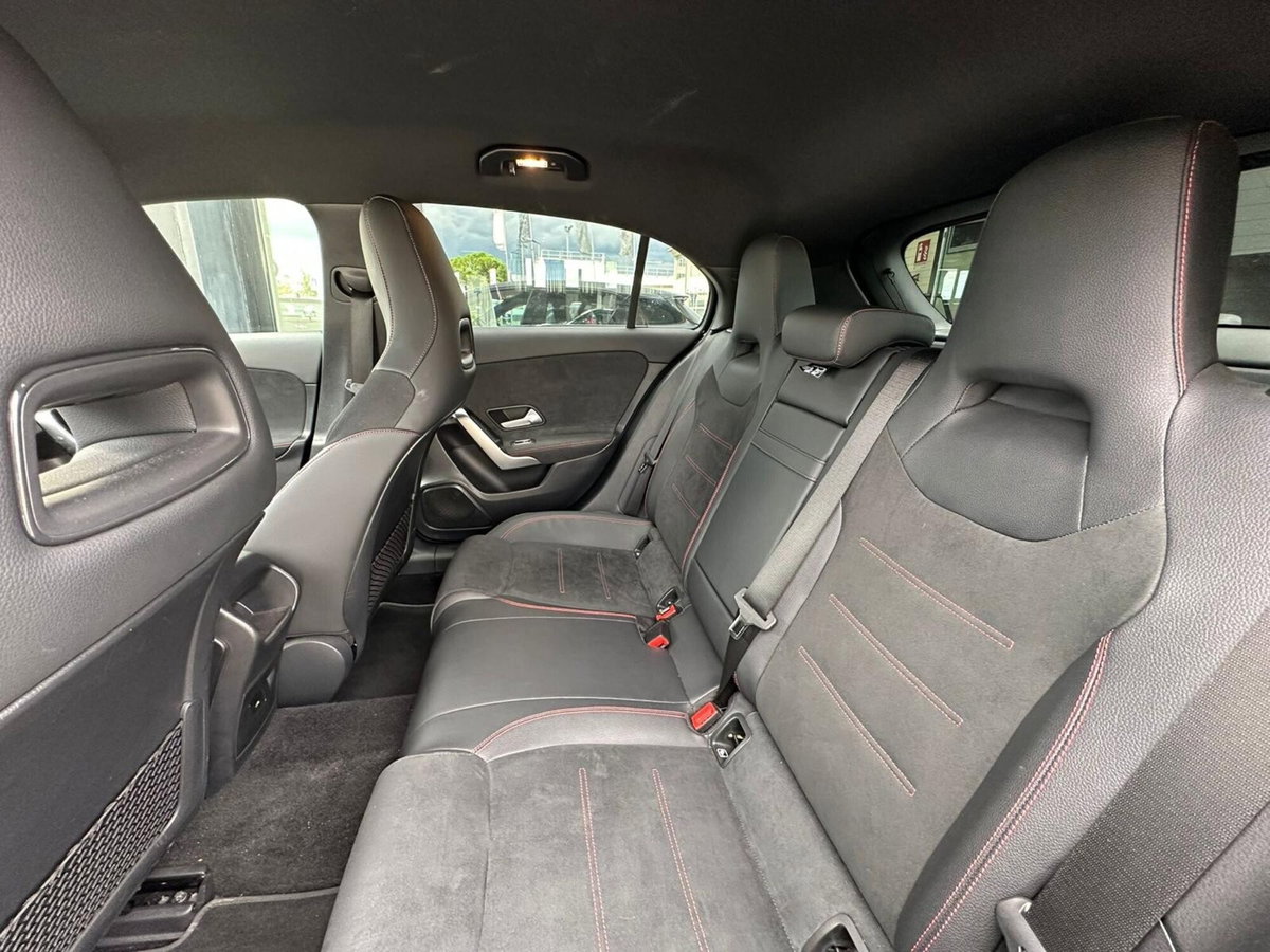 Mercedes-Benz Classe A 180 d Automatic Premium (9)
