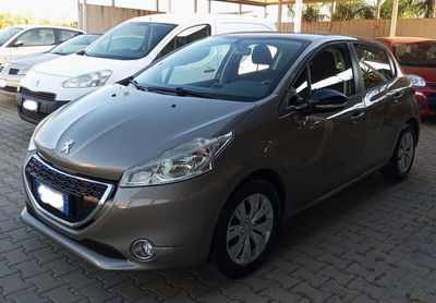 Peugeot 208 e-HDi 92 CV Stop&Start 5 porte Active usata